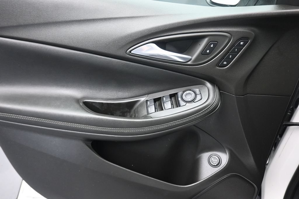 Used 2022 Buick Encore GX Essence w/ Experience Buick Package AWD/4WD image 10