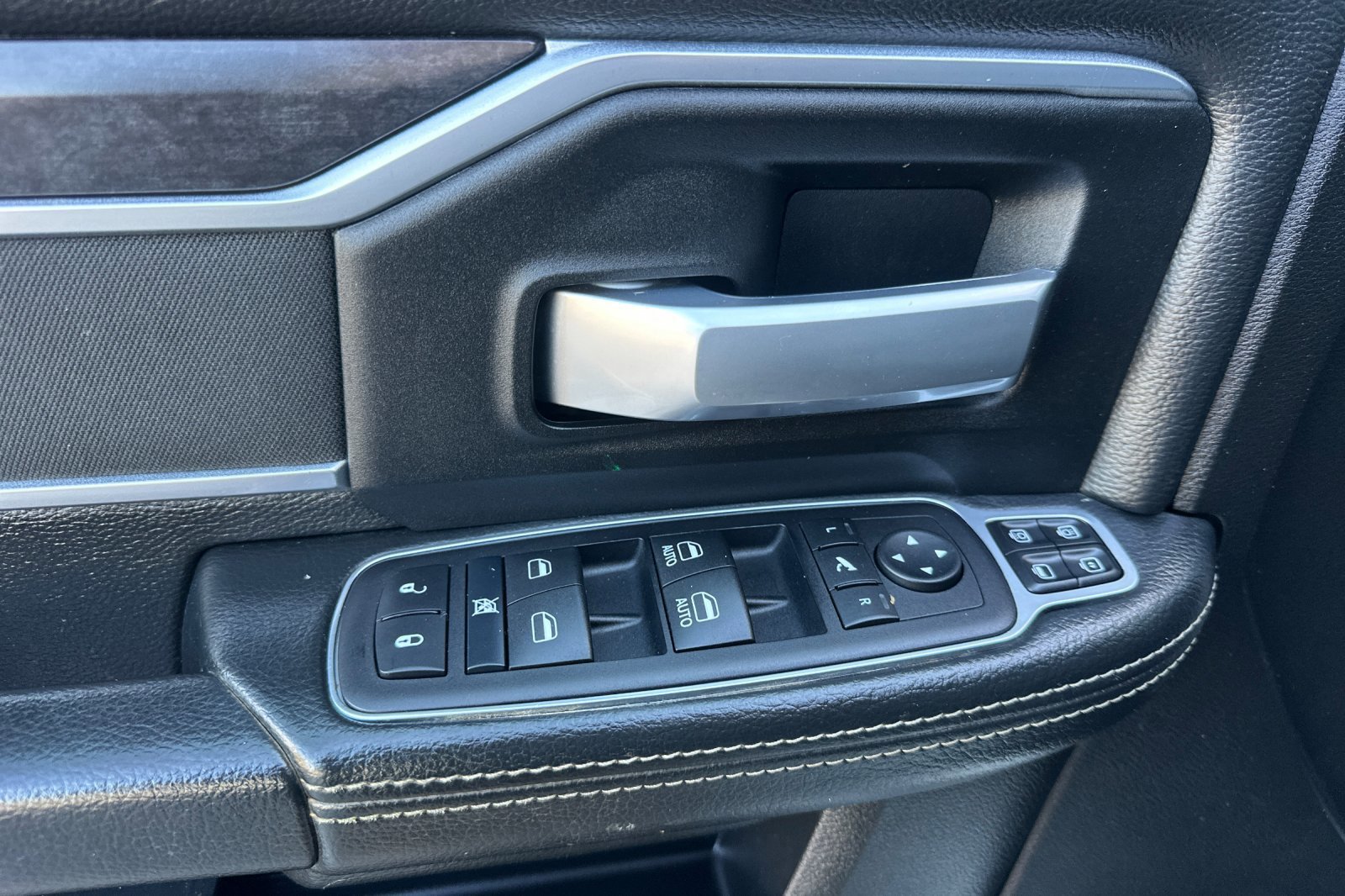 Used 2024 RAM 3500 Big Horn image 12