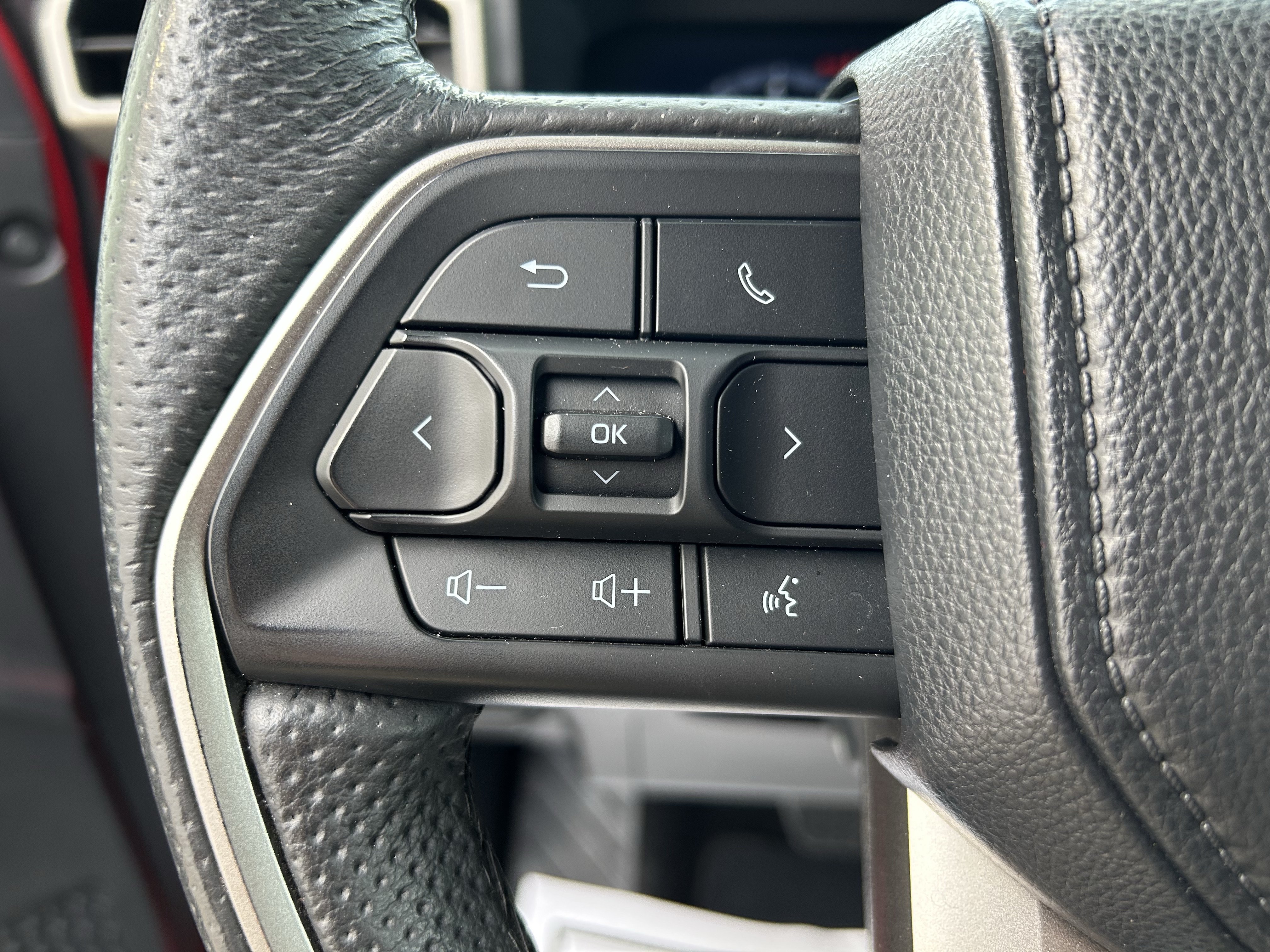 Used 2024 Toyota Tacoma TRD Off-Road AWD/4WD image 22