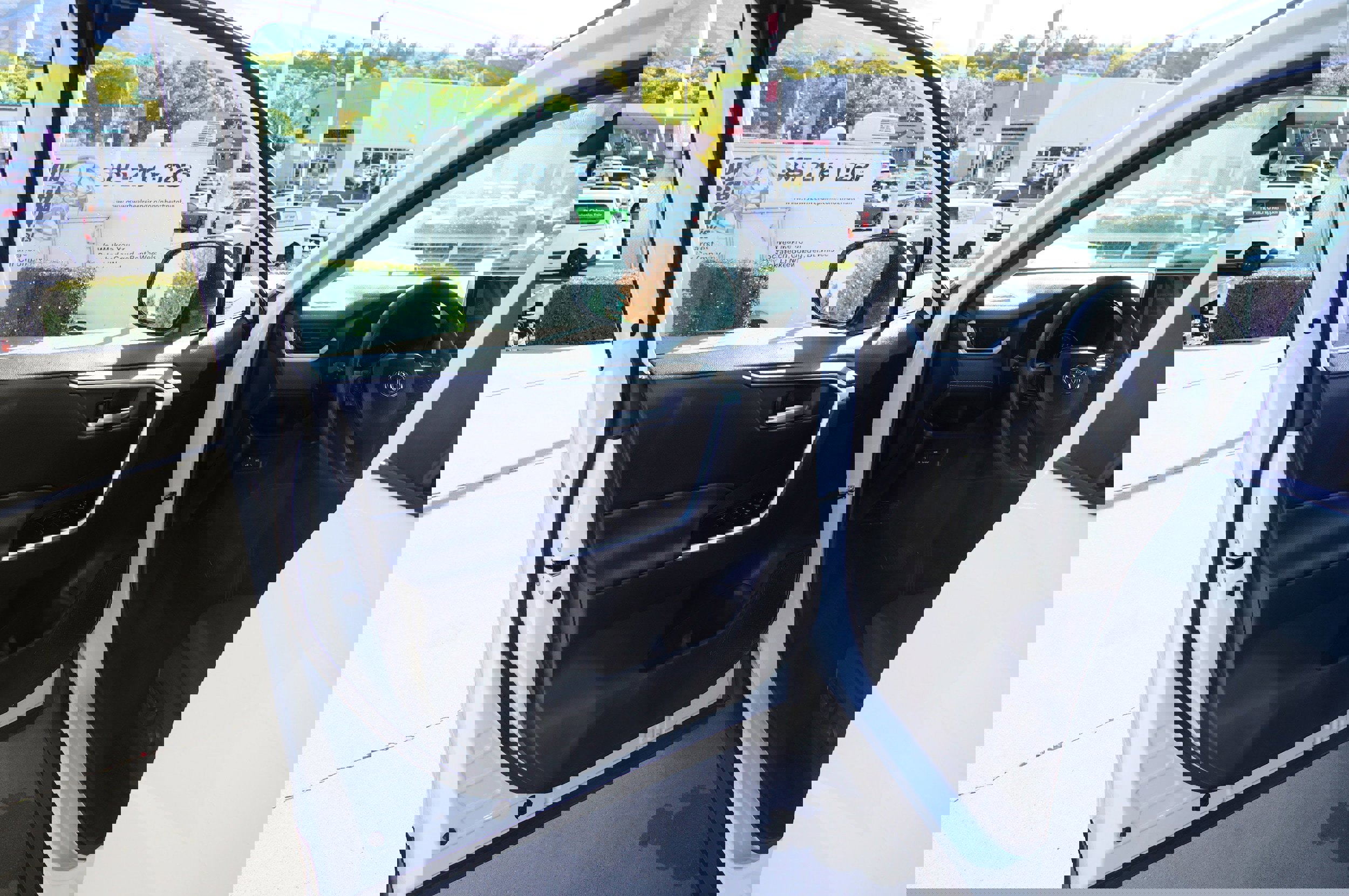 Certified 2025 Toyota RAV4 XLE image 18