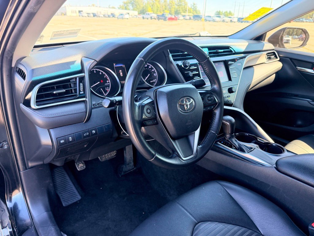 Used 2018 Toyota Camry SE FWD image 9