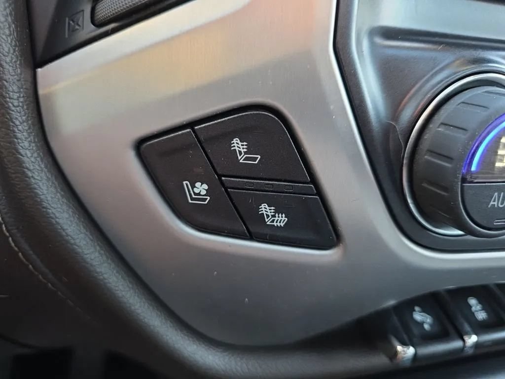 Used 2016 GMC Sierra 2500 SLT w/ Duramax Plus Package AWD/4WD image 26