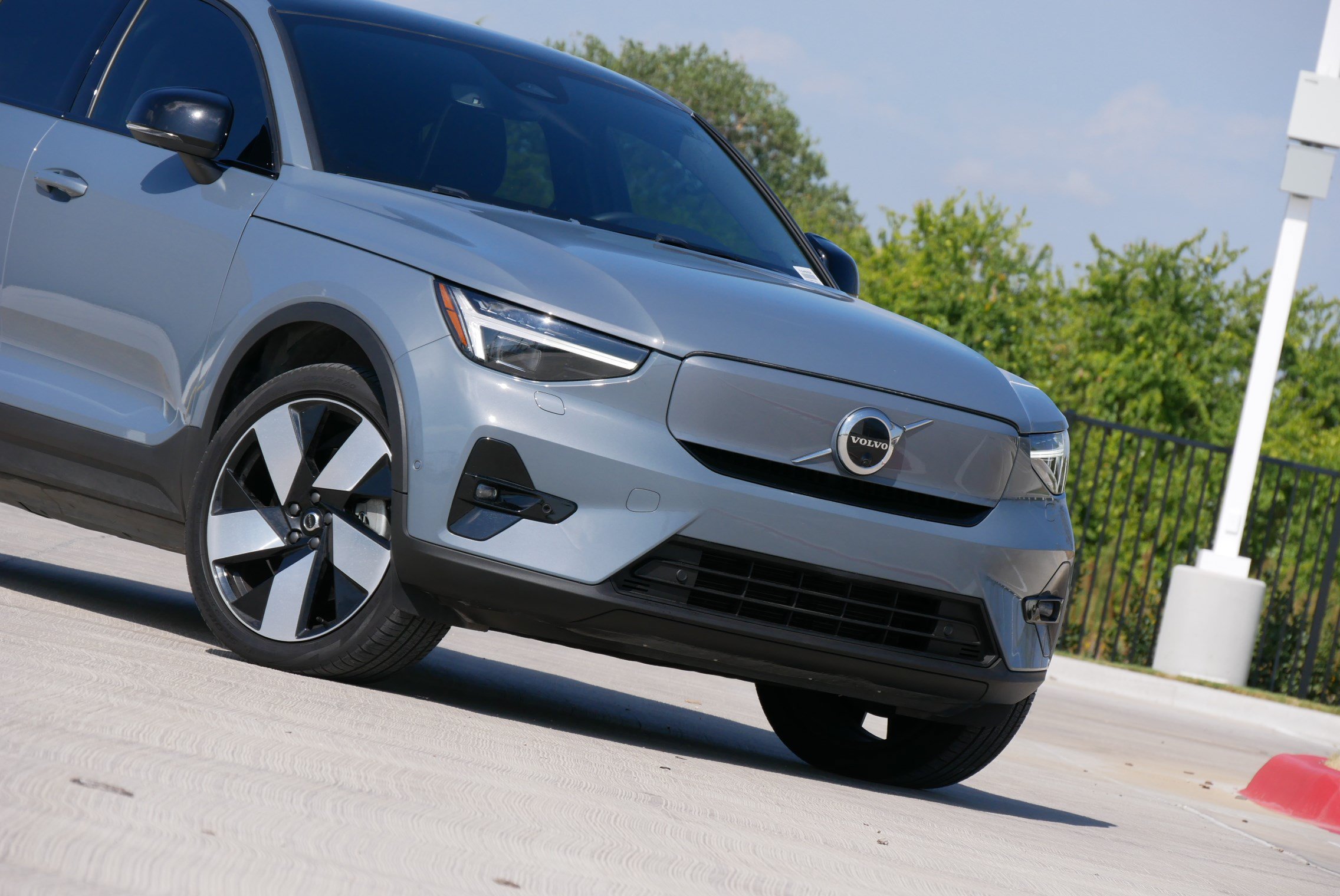 Used 2023 Volvo C40 P8 Recharge Ultimate AWD/4WD image 35