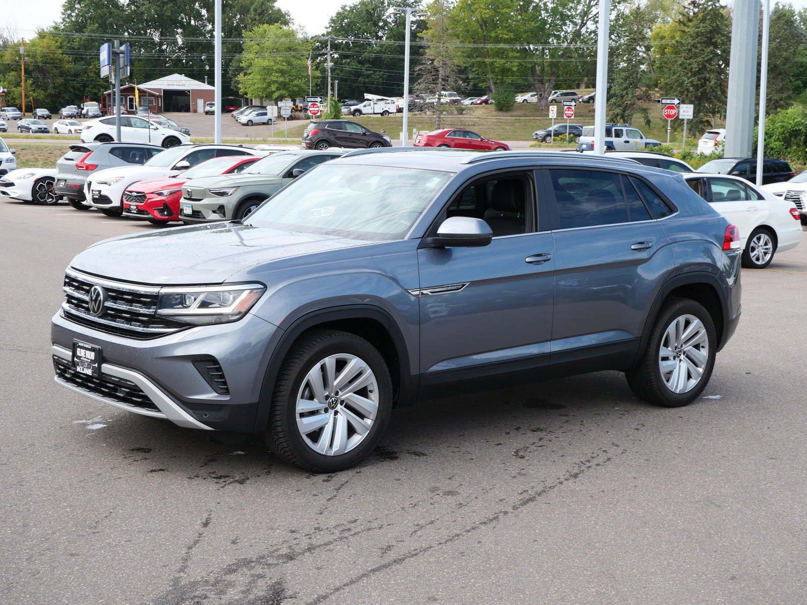 Used 2020 Volkswagen Atlas Cross Sport SE w/ Panoramic Sunroof Package AWD/4WD image 3