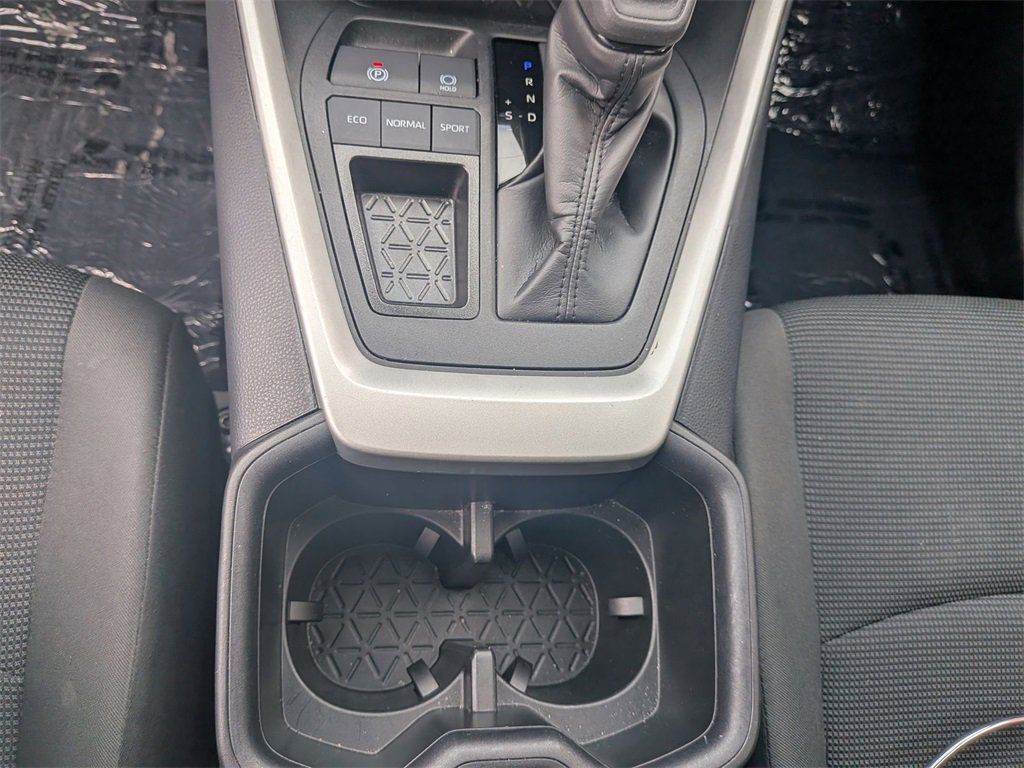 Used 2025 Toyota RAV4 LE image 21