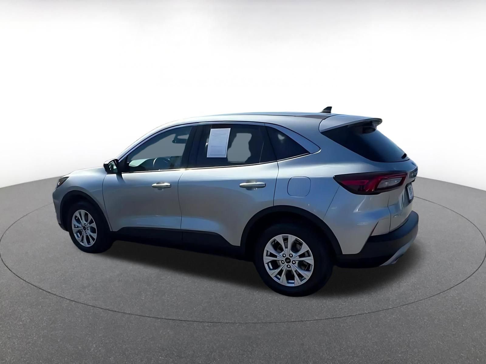 Used 2024 Ford Escape Active image 10