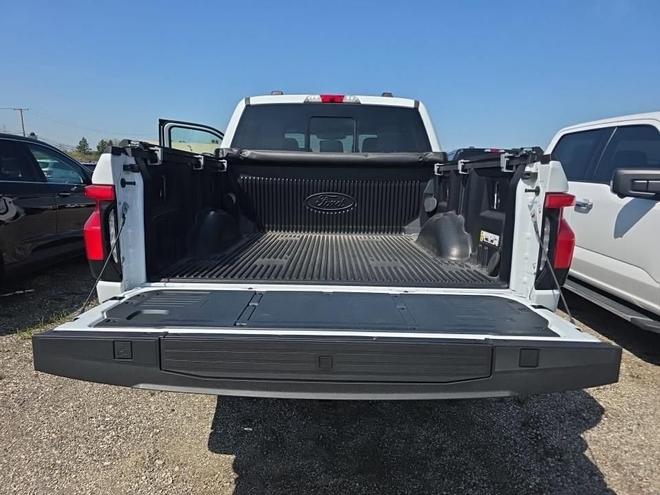 Used 2023 Ford F150 Lightning Lariat AWD/4WD image 5