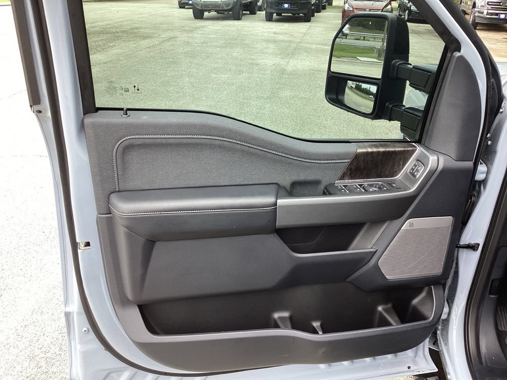 New 2026 Ford F250 Lariat w/ Black Appearance Package AWD/4WD image 34