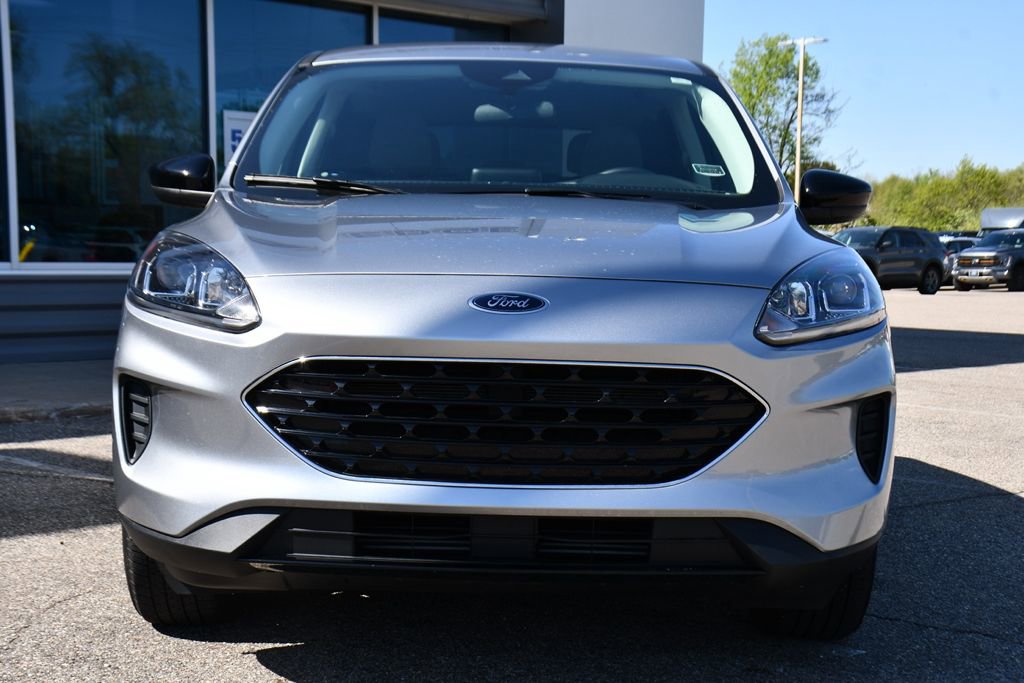 Used 2022 Ford Escape SE w/ SE Sport Appearance Package AWD/4WD image 10