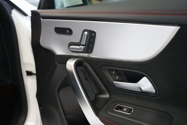 Used 2020 Mercedes-Benz CLA 250 4MATIC image 47