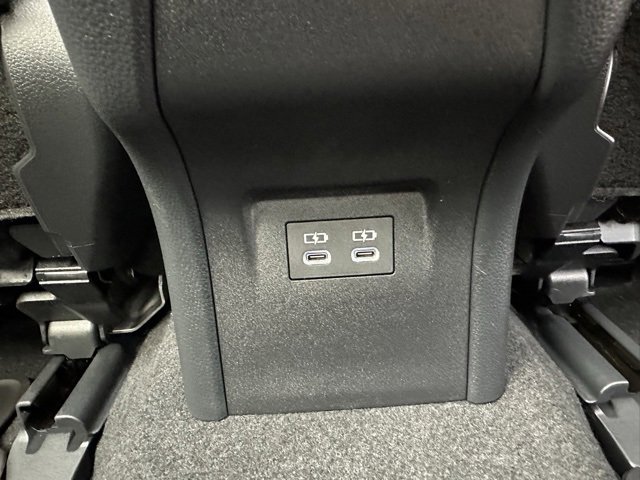 Used 2024 Toyota Prius Limited image 40