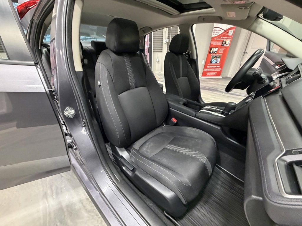 Used 2018 Honda Civic EX image 5