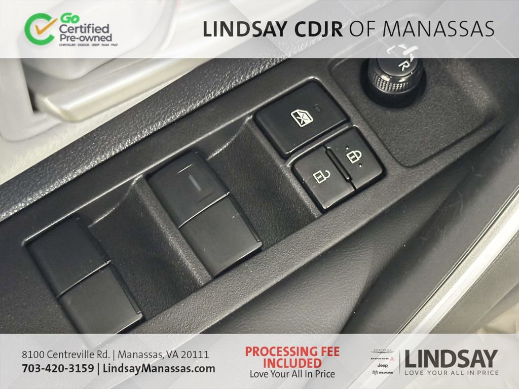 Used 2023 Toyota Corolla SE image 32