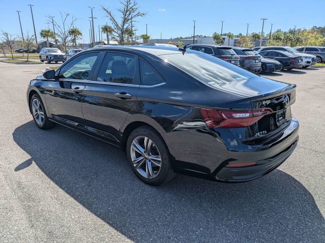 Used 2023 Volkswagen Jetta SE FWD image 4
