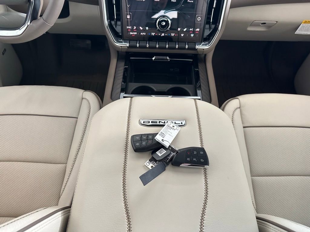 New 2026 GMC Yukon XL Denali w/ Denali Reserve Package image 21