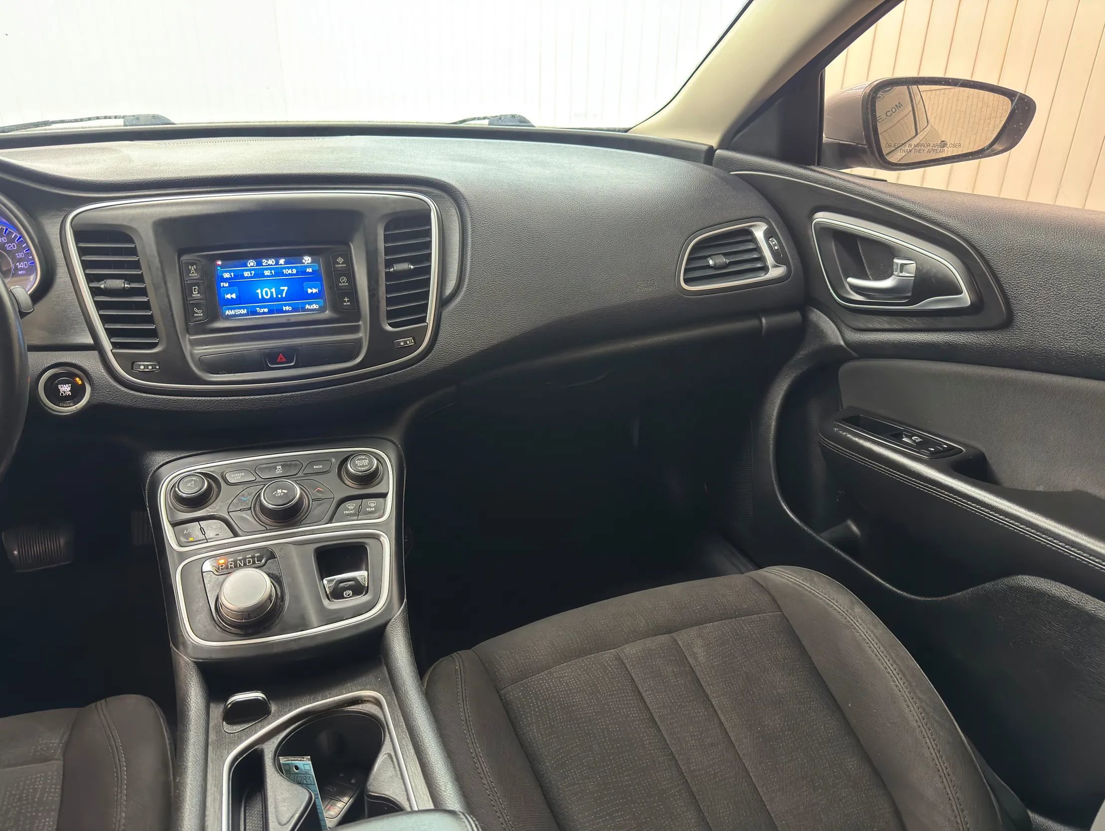 Used 2015 Chrysler 200 Limited w/ Convenience Group image 16