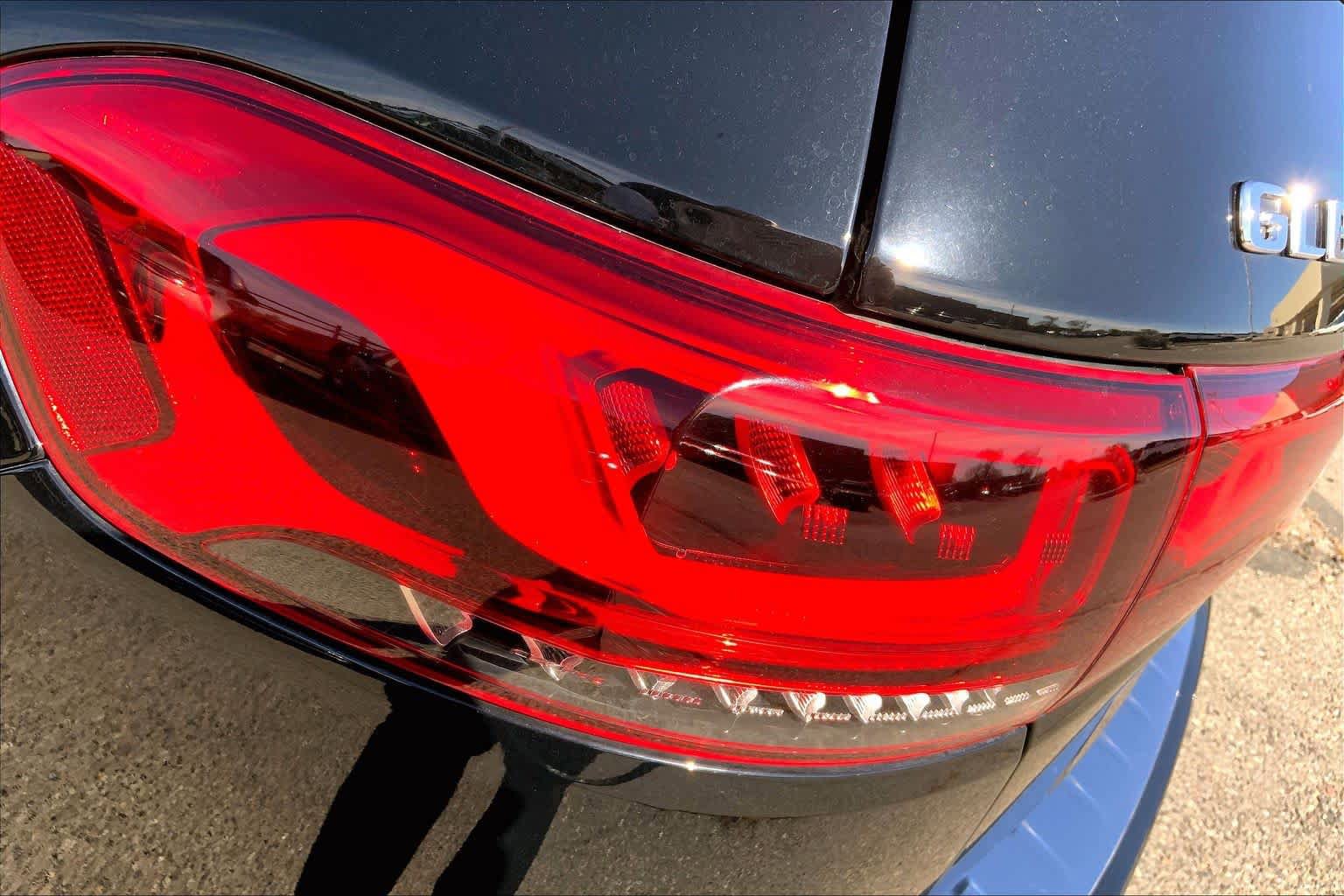 Used 2022 Mercedes-Benz GLB 250 w/ Premium Package Lite image 27
