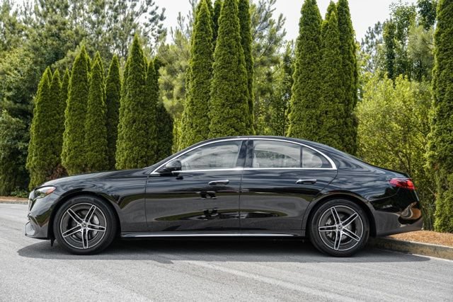 Used 2025 Mercedes-Benz E 350 4MATIC Sedan w/ Winter Package image 8