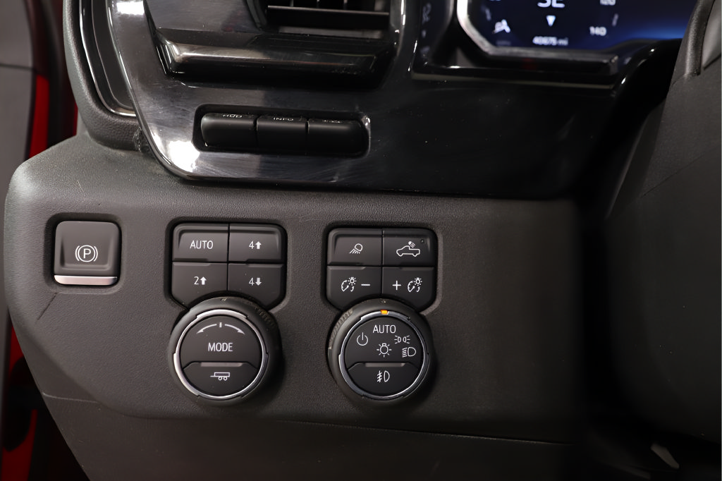 Used 2024 Chevrolet Silverado 2500 ZR2 AWD/4WD image 19