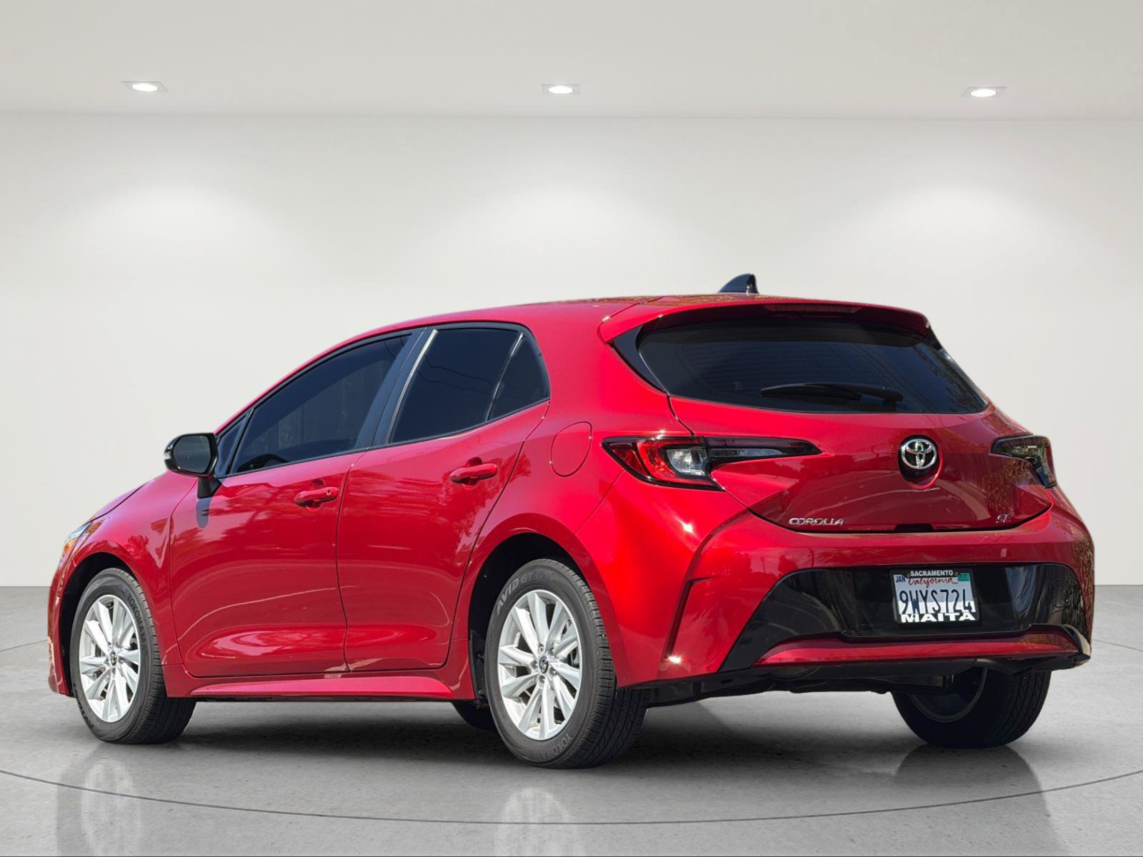 Used 2026 Toyota Corolla SE FWD image 3