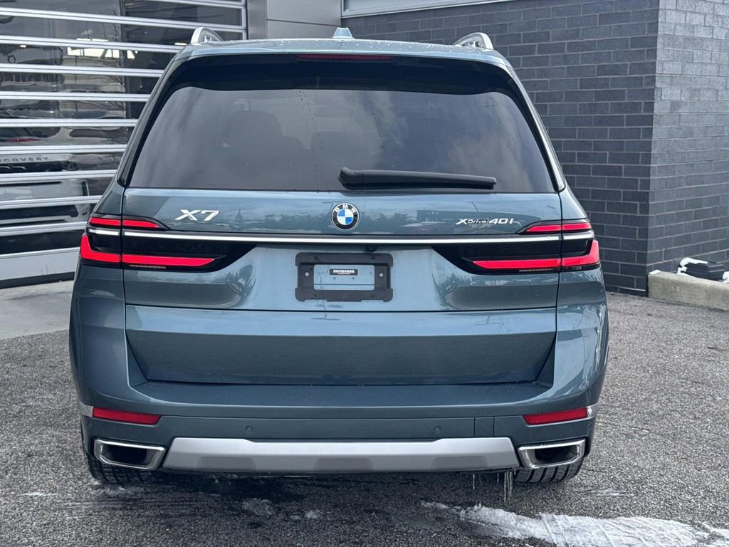 Used 2023 BMW X7 xDrive40i w/ Premium Package image 5