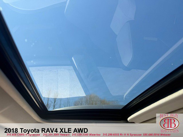Used 2018 Toyota RAV4 XLE AWD/4WD image 12