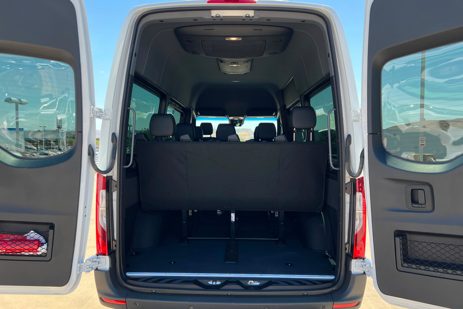 Used 2022 Mercedes-Benz Sprinter 2500 image 17