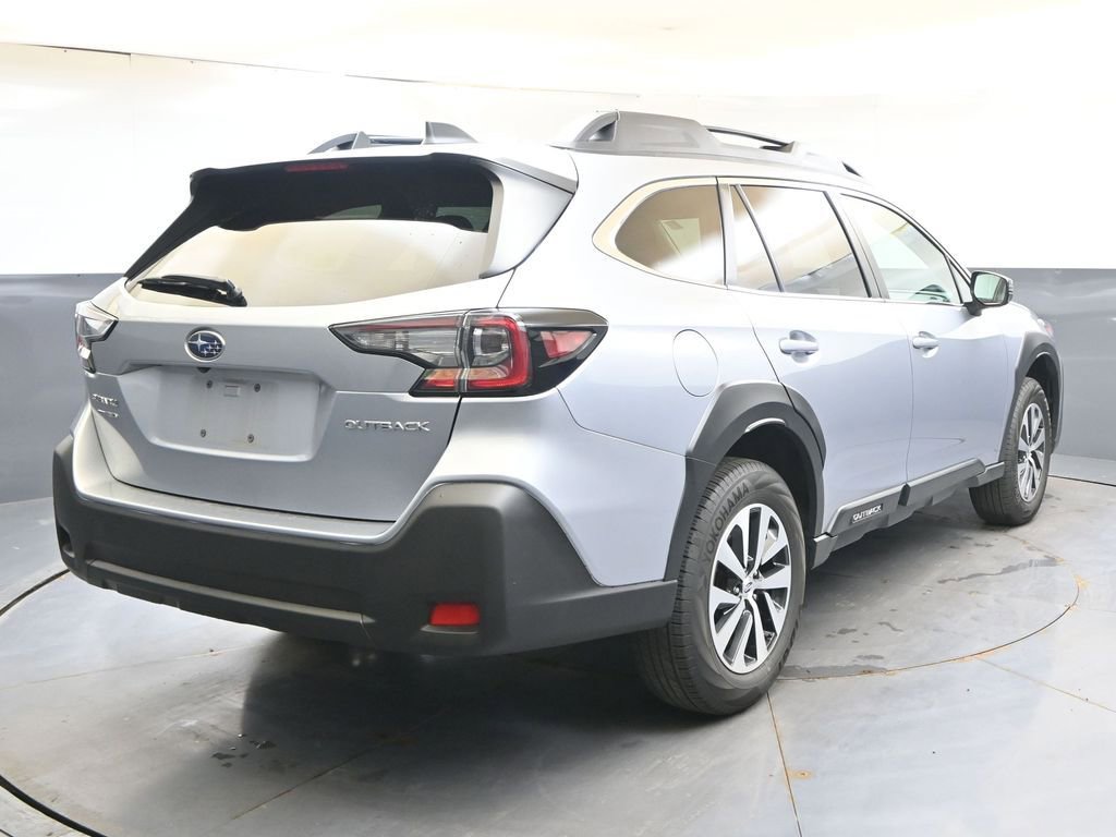 Certified 2024 Subaru Outback Premium AWD/4WD image 5