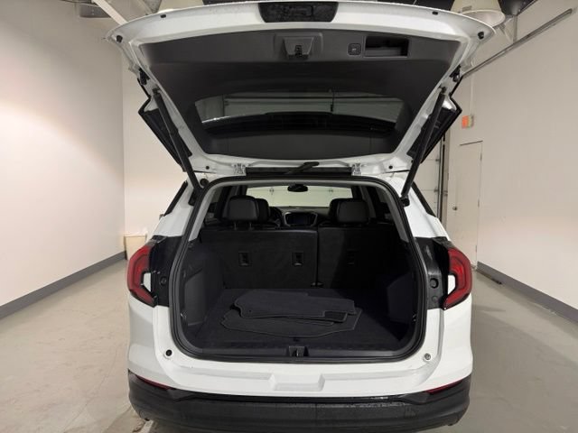 Certified 2021 GMC Terrain SLT w/ Infotainment Package II AWD/4WD image 8