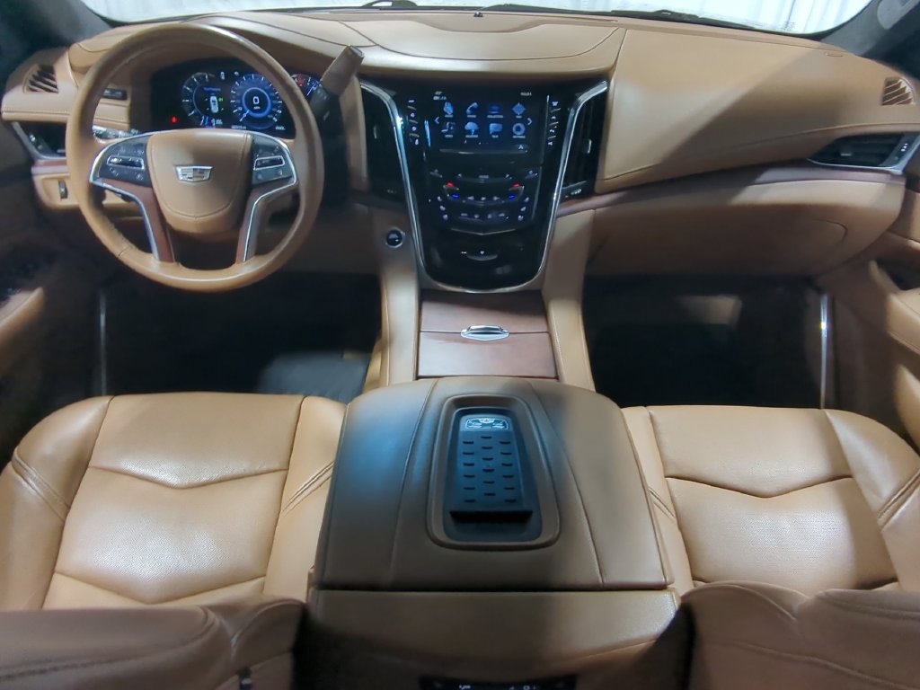 Used 2017 Cadillac Escalade Platinum AWD/4WD image 18