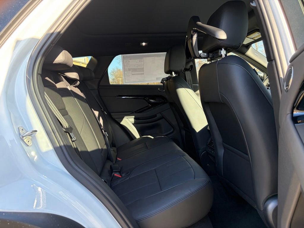 New 2026 Land Rover Range Rover Evoque Dynamic SE image 17