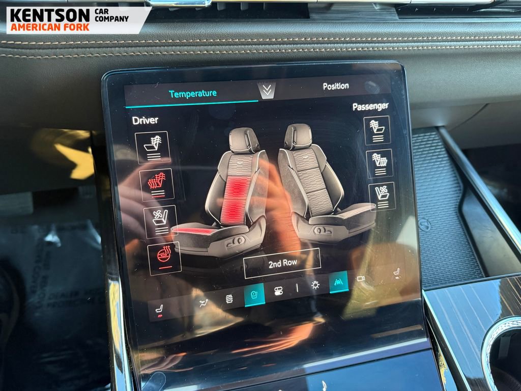 Used 2025 Cadillac Escalade Premium Luxury image 30