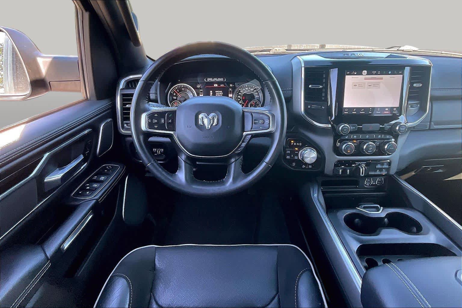 Used 2022 RAM 1500 Laramie AWD/4WD image 5
