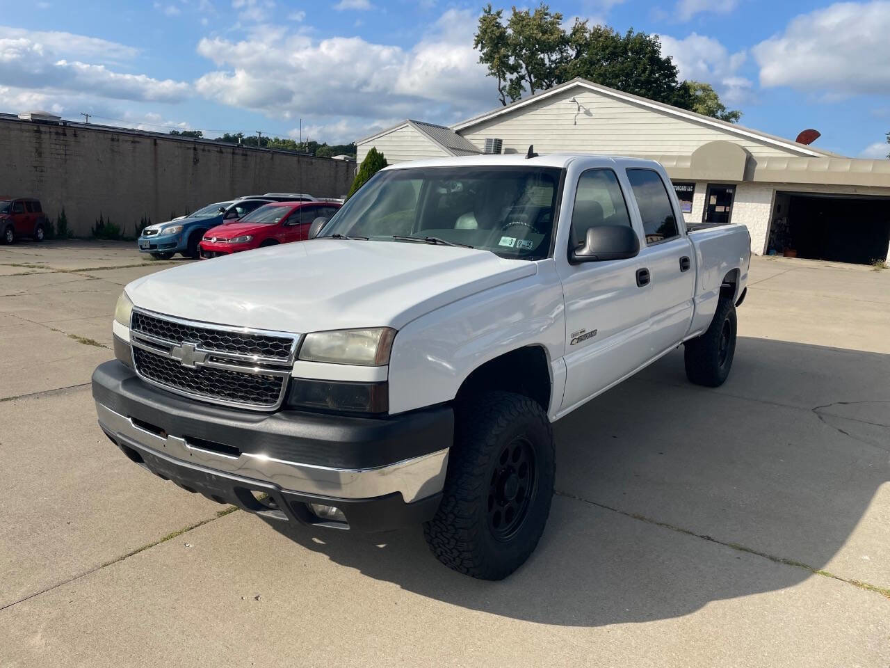 Used 2006 Chevrolet Silverado 2500 LT w/ Heavy-Duty Power Package image 3