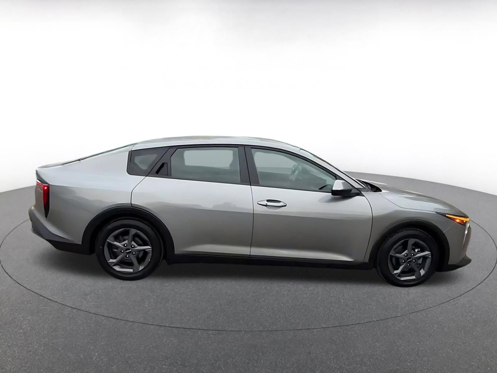 Used 2025 Kia K4 FWD image 15