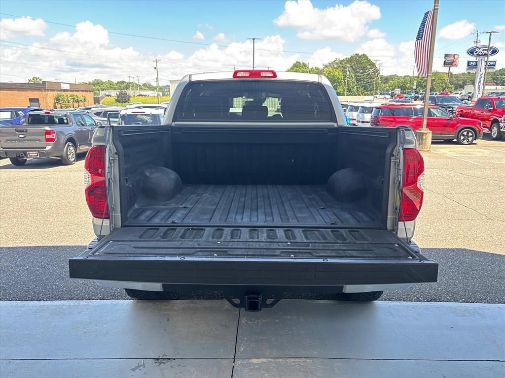 Used 2019 Toyota Tundra SR5 w/ SR5 Upgrade Package AWD/4WD image 3