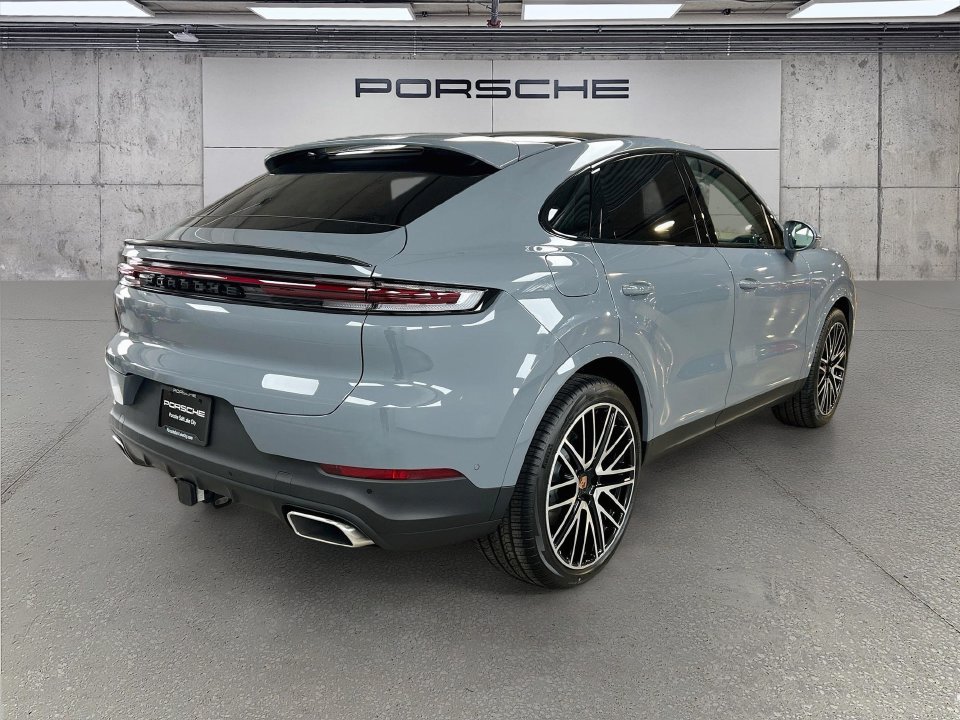 New 2026 Porsche Cayenne Coupe AWD/4WD image 9