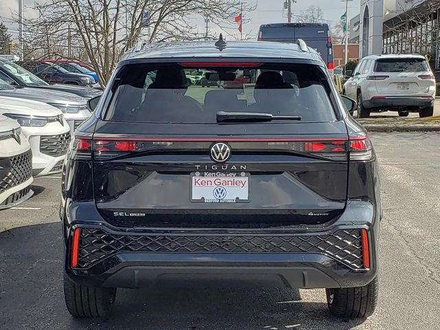 New 2026 Volkswagen Tiguan SEL R-Line image 4
