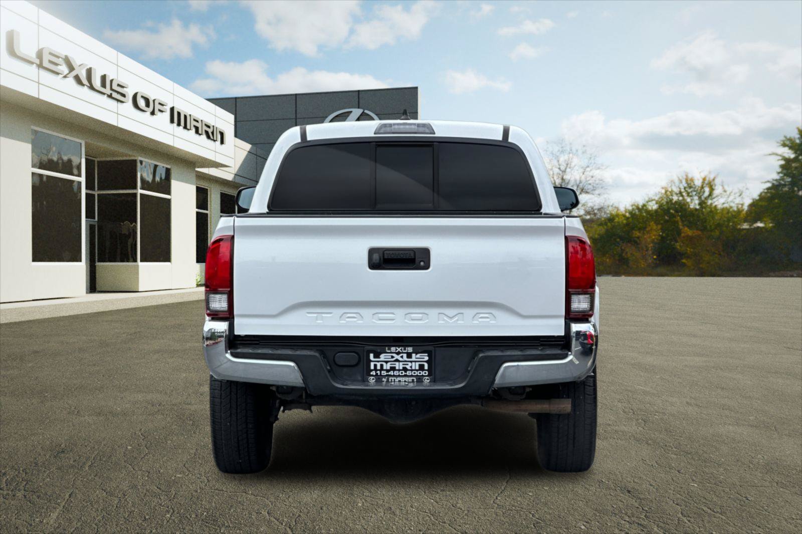 Used 2020 Toyota Tacoma SR5 RWD image 10
