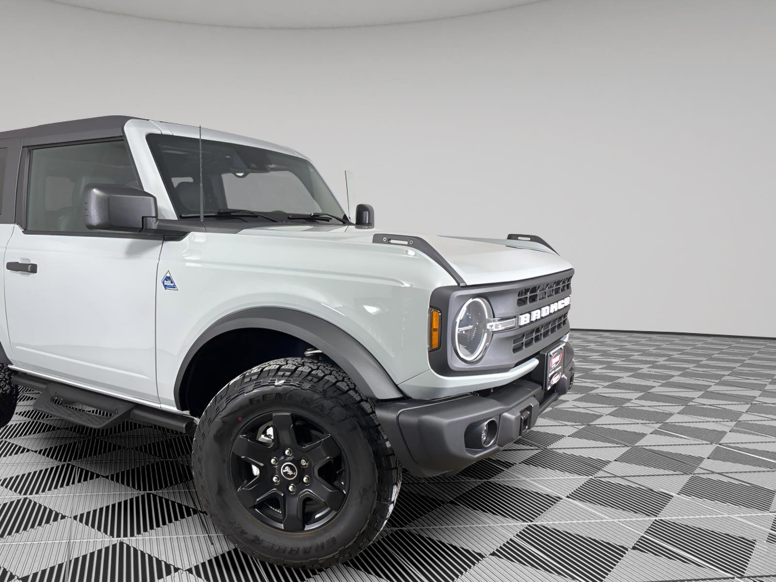 Used 2024 Ford Bronco Black Diamond image 7