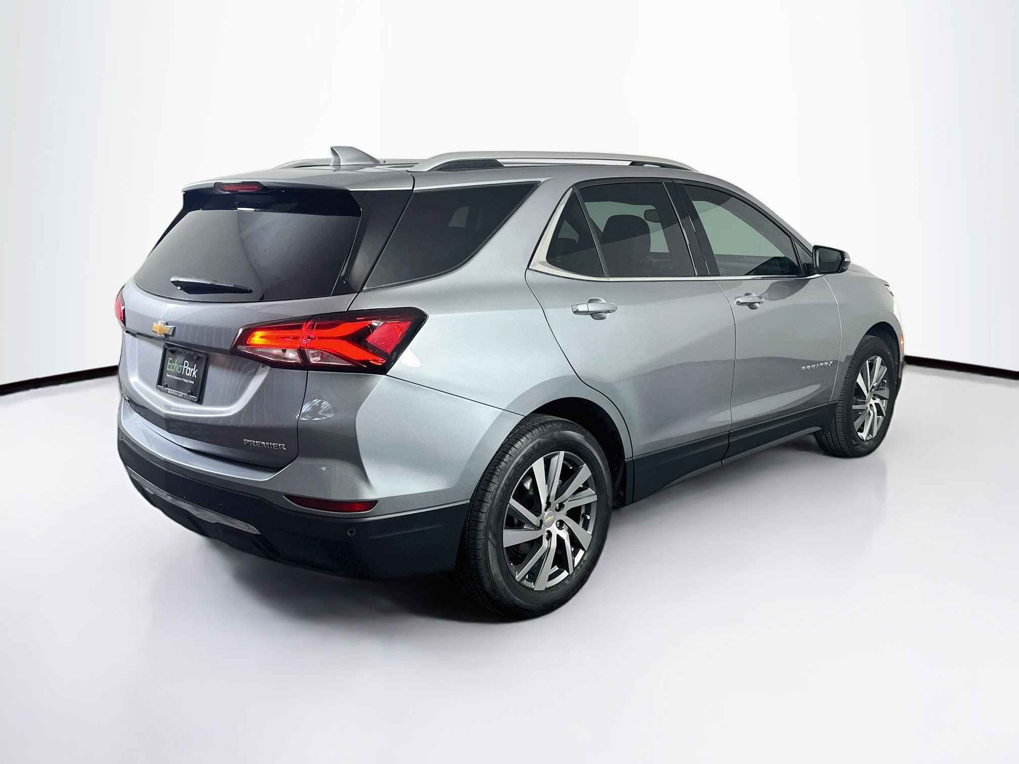 Used 2024 Chevrolet Equinox Premier FWD image 9