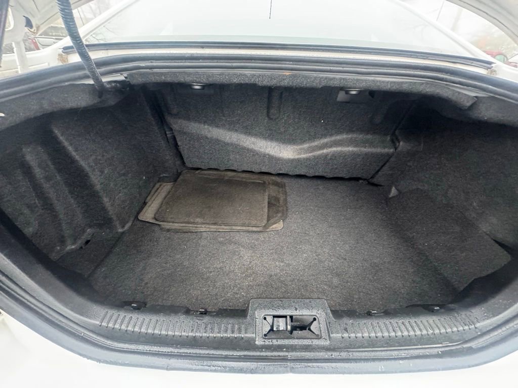 Used 2011 Ford Fusion Hybrid w/ 502A Rapid Spec Order Code image 24