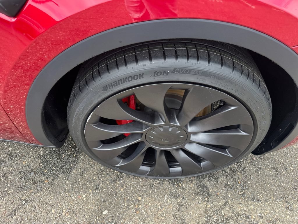 Used 2024 Tesla Model Y Performance AWD/4WD image 24