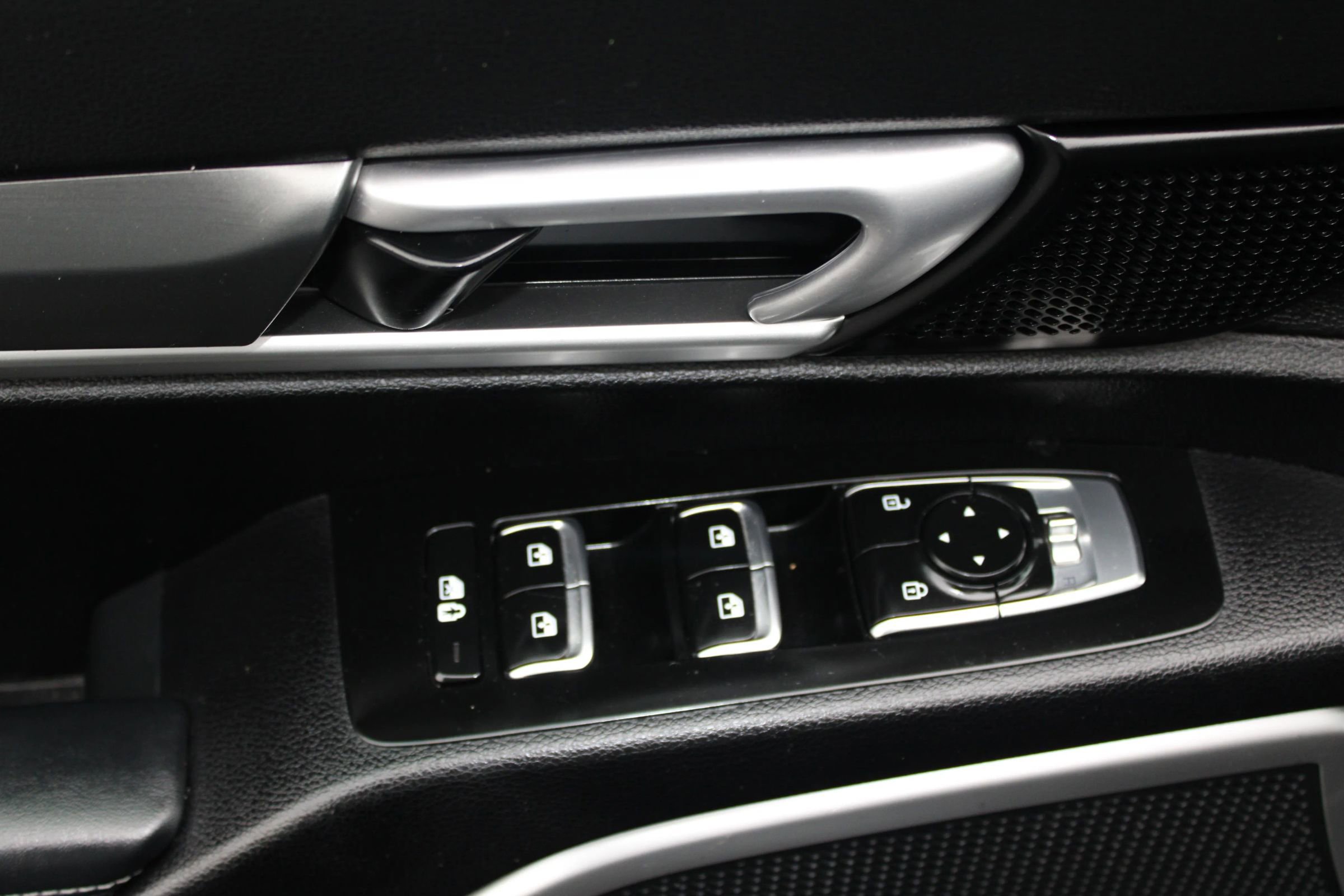 Used 2022 Kia Telluride S image 16