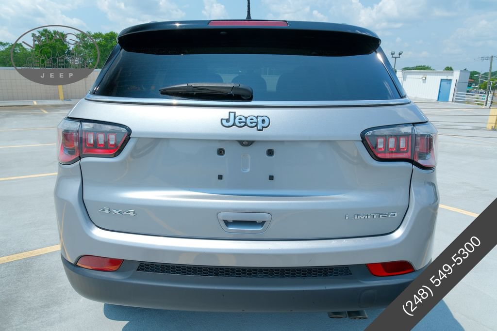 Used 2018 Jeep Compass Limited AWD/4WD image 7