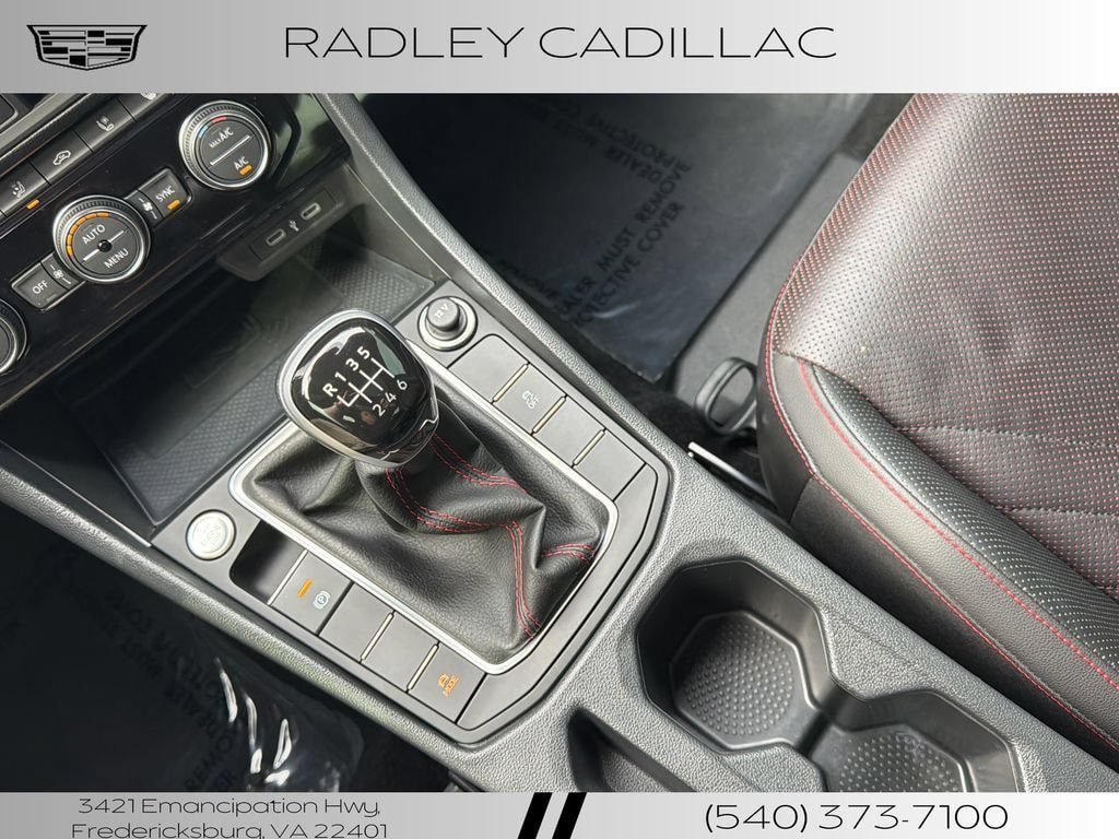 Used 2024 Volkswagen Jetta GLI Autobahn FWD image 11