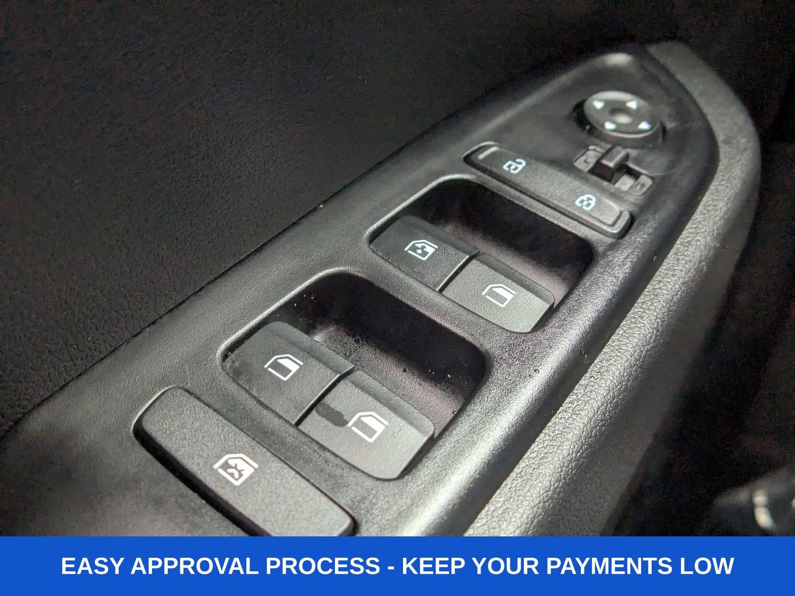 Used 2025 Hyundai Venue Limited image 34