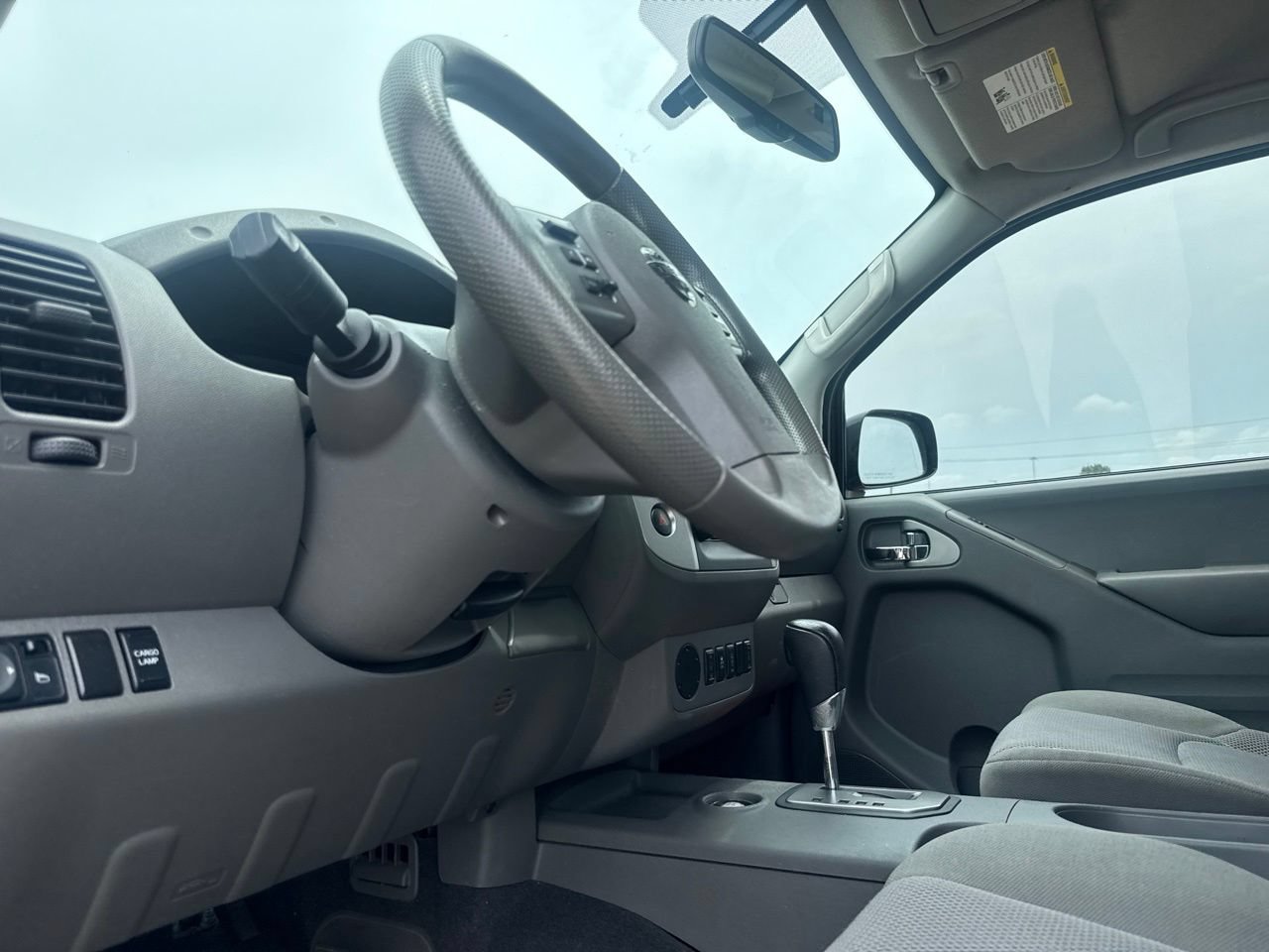 Certified 2020 Nissan Frontier SV w/ Midnight Edition Floor Mats RWD image 35