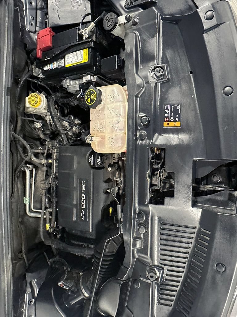 Used 2020 Chevrolet Trax LS FWD image 34
