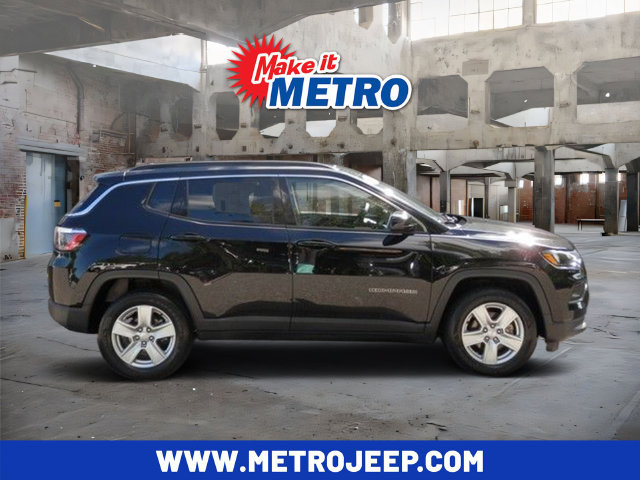 Used 2022 Jeep Compass Latitude w/ Sun and Sound Group